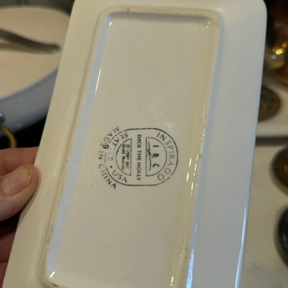 Deck the Holly by INSPIRADO DESIGNS 1/4 Lb Covered Butter Dish